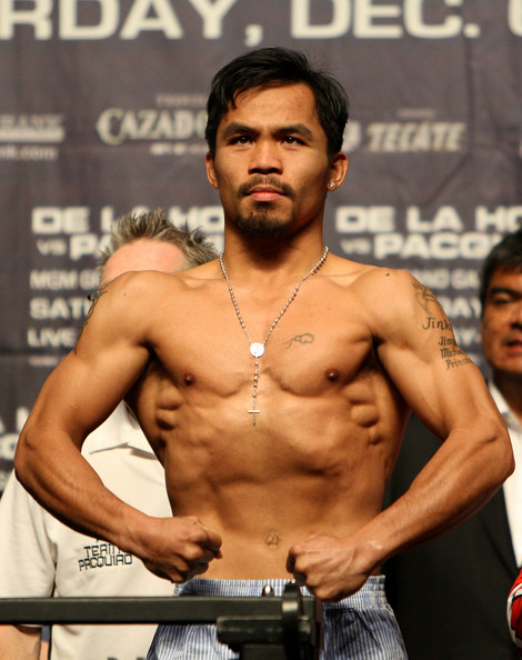 Oscar de la Hoya v Manny Pacquiao Weigh 8v9eT4Qv2Irl.jpg