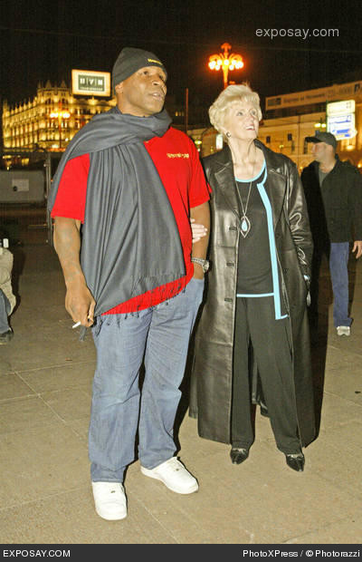 mike-tyson-mike-tyson-visits-russia-on-september-11-2005-01PQUY.jpg