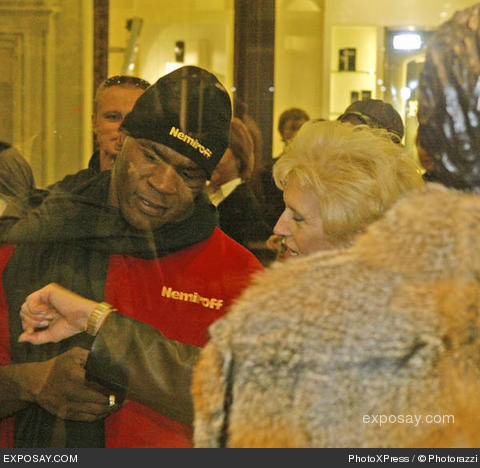 mike-tyson-mike-tyson-visits-russia-on-september-11-2005-7IeqI7.jpg
