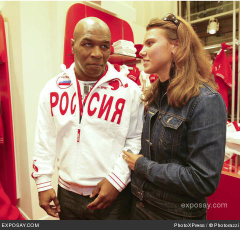mike-tyson-mike-tyson-visits-russia-on-september-11-2005-1pr478.jpg