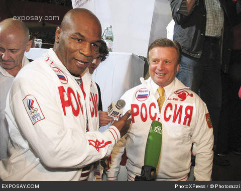 mike-tyson-mike-tyson-visits-russia-on-september-11-2005-Hcfm9B.jpg