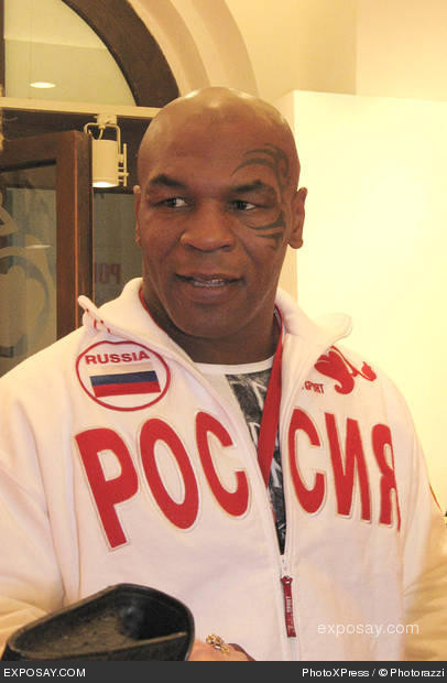 mike-tyson-mike-tyson-visits-russia-on-september-11-2005-5Ln2kW.jpg