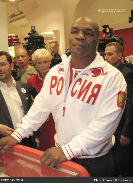 mike-tyson-mike-tyson-visits-russia-on-september-11-2005-mKvLwf.jpg