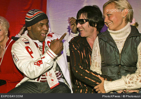 mike-tyson-mike-tyson-visits-russia-on-september-11-2005-9oDb6N.jpg