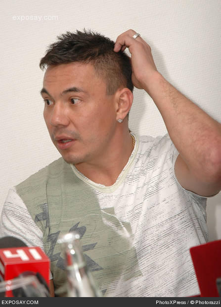 konstantin-tszyu-russian-boxer-konstantin-tszyu-was-awarded-with-the-russian-ord.jpg