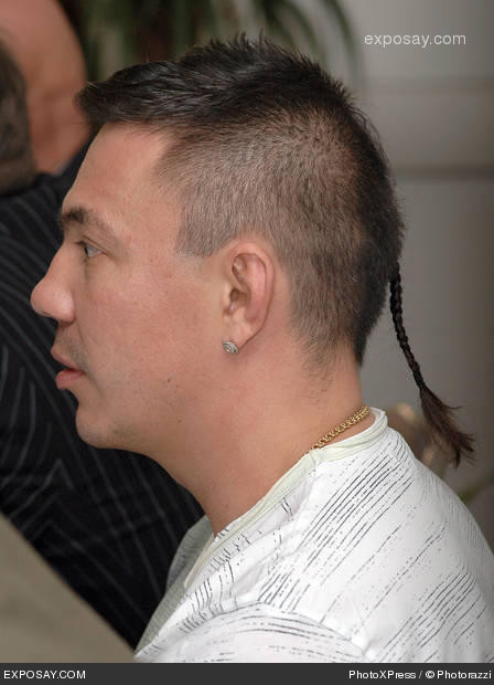konstantin-tszyu-russian-boxer-konstantin-tszyu-was-awarded-with-the-russian-ord.jpg