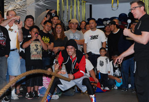 DonaireWorkout_020511_Aranda02.jpg