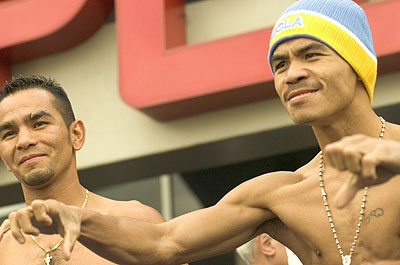 Manny-Pacquiao-Hector-Velazquez3.jpg