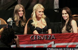 jinky_with_hilton_sisters_330w.jpg