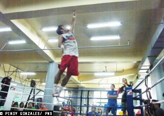 air_pacquiao_baguio_330w.jpg