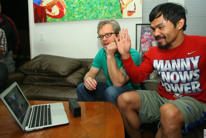 Pacquiao_USA_troops_111028_001a.jpg