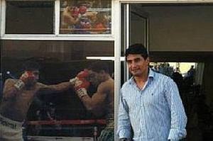 erik_morales_at_new_gym_300x200.jpg