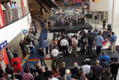 donairearcekickoff5.jpg