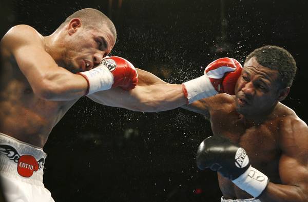 mulholland_cotto_mosley015.jpg