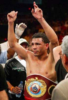 MiguelCottoDemarcusCorley1.jpg