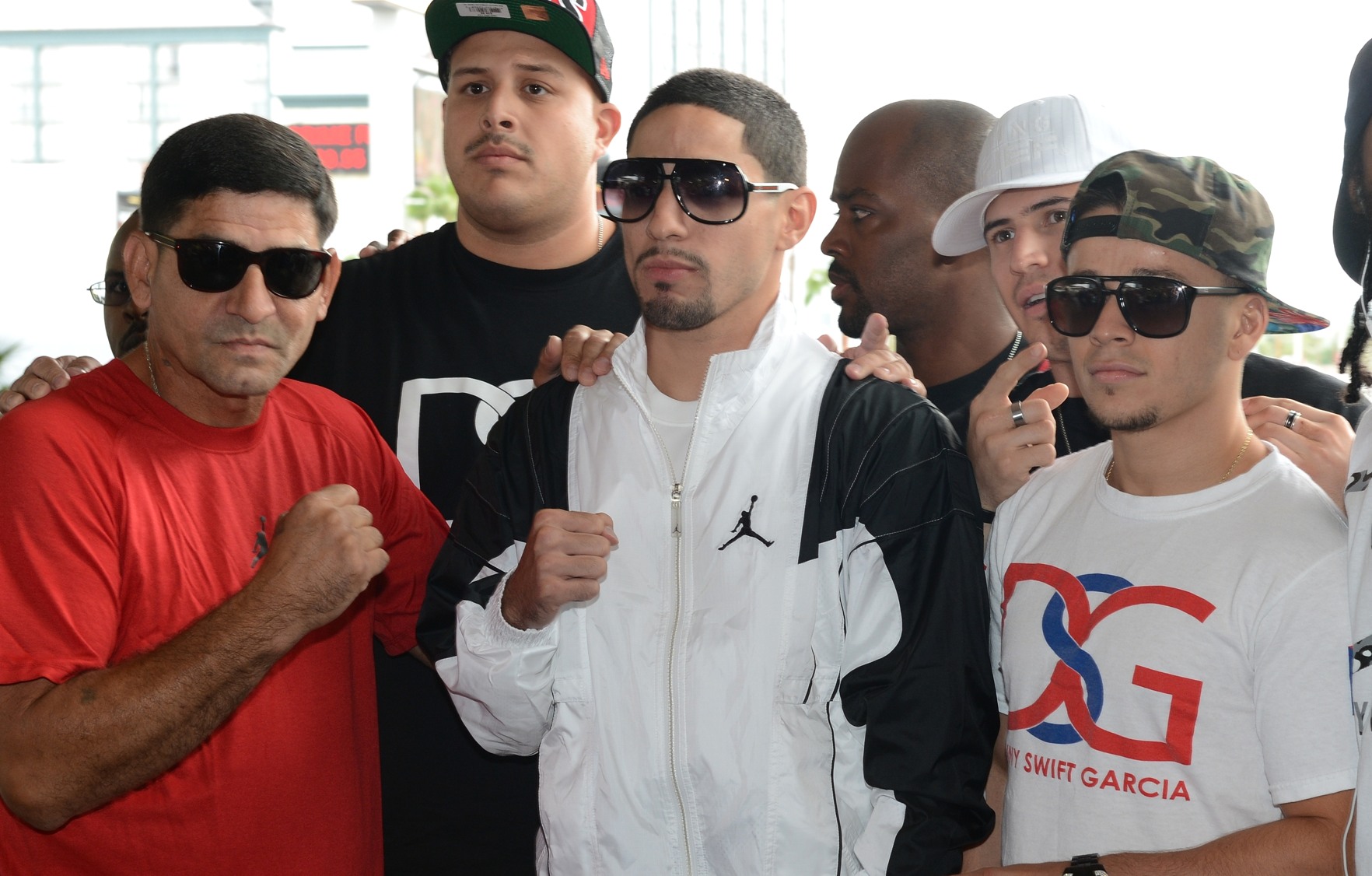 mayweather_alvarez_arrivals_7_20130910_1911051654.jpg