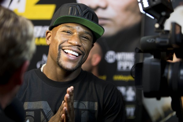 Floyd-Mayweather-Esther-Lin-2.jpg