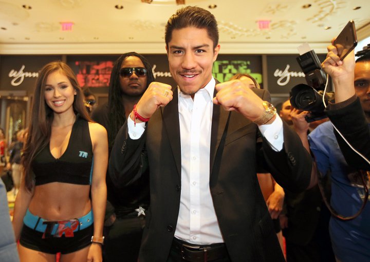 pacquiao-vargas-grand-arrival (15).jpg