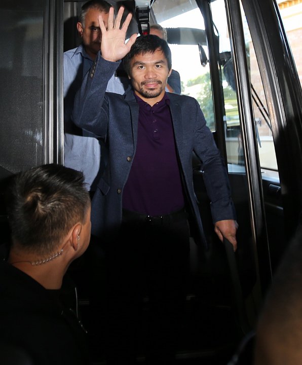 pacquiao-vargas-grand-arrival (26).jpg