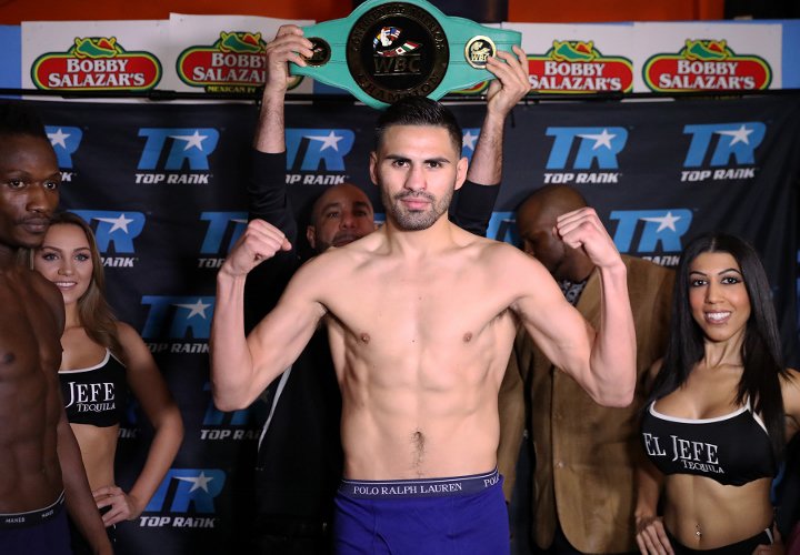 Jose_Ramirez_weighin_scale (720x500).jpg