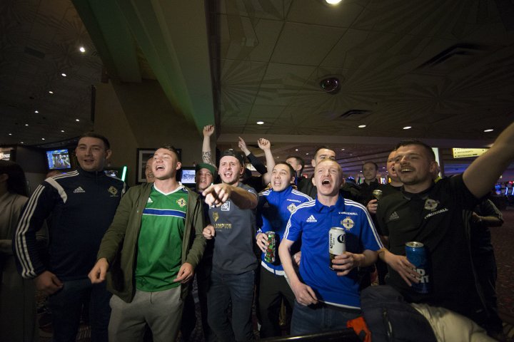 023_Frampton_Fans (720x480).jpg