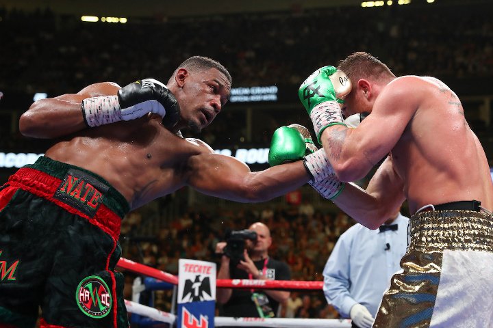 canelo-jacobs (10).jpg