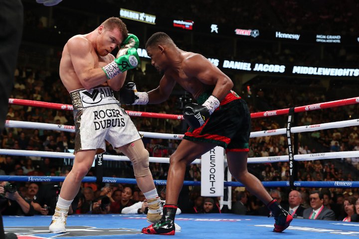 canelo-jacobs-fight (6).jpg