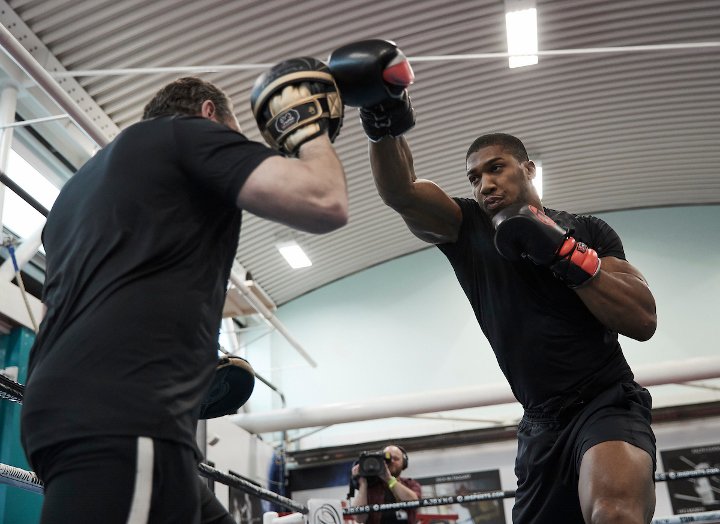 canelo-jacobs (10).jpg