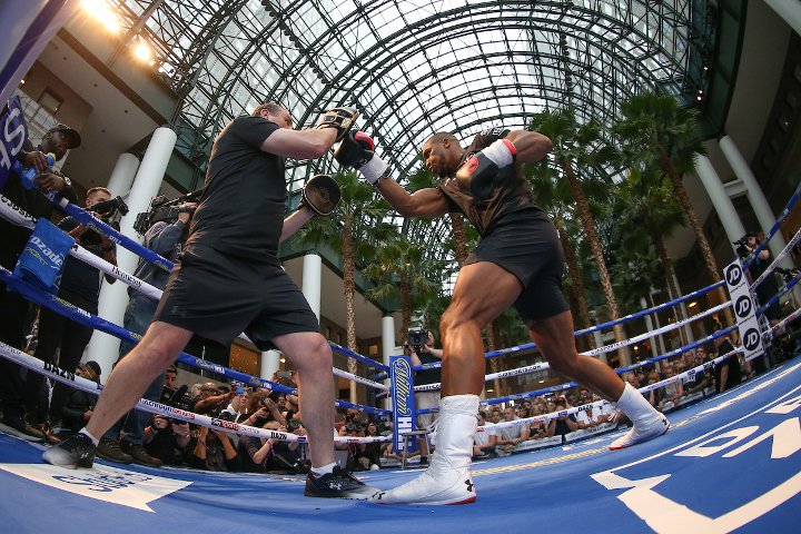 canelo-jacobs-fight (7).jpg