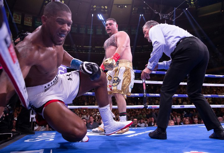 canelo-jacobs-fight (8).jpg