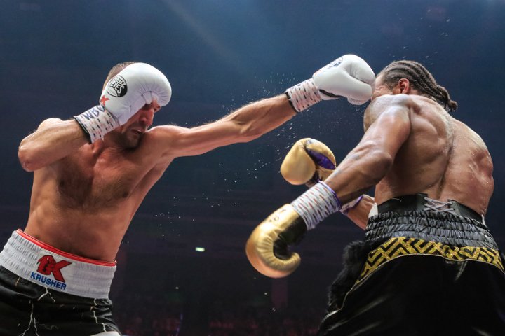 kovalev-yarde-fight (7).jpg