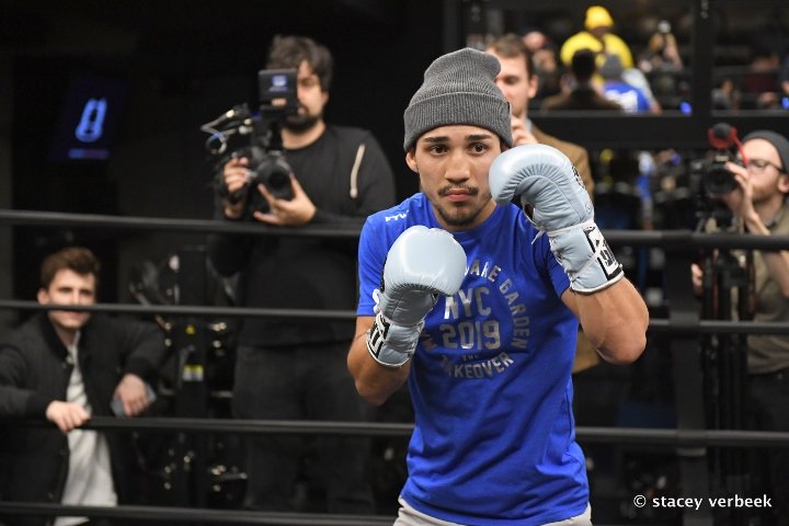 teofimo-lopez (15)_1.jpg