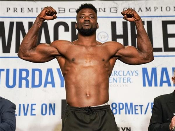 Ajagba-vs-Cojanu_03_07_2020_Weigh-in_Sean-Michael-Ham-_-Premier-Boxing-Champions.jpg