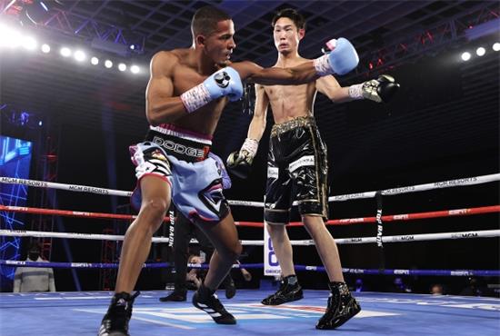 felix_verdejo_vs_masayoshi_nakatani_action2_001.jpg