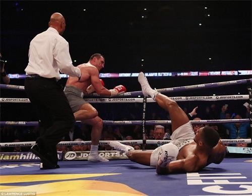 5eab2616625f0186793435ec_joshua-klitschko-fight (9)_1.jpg