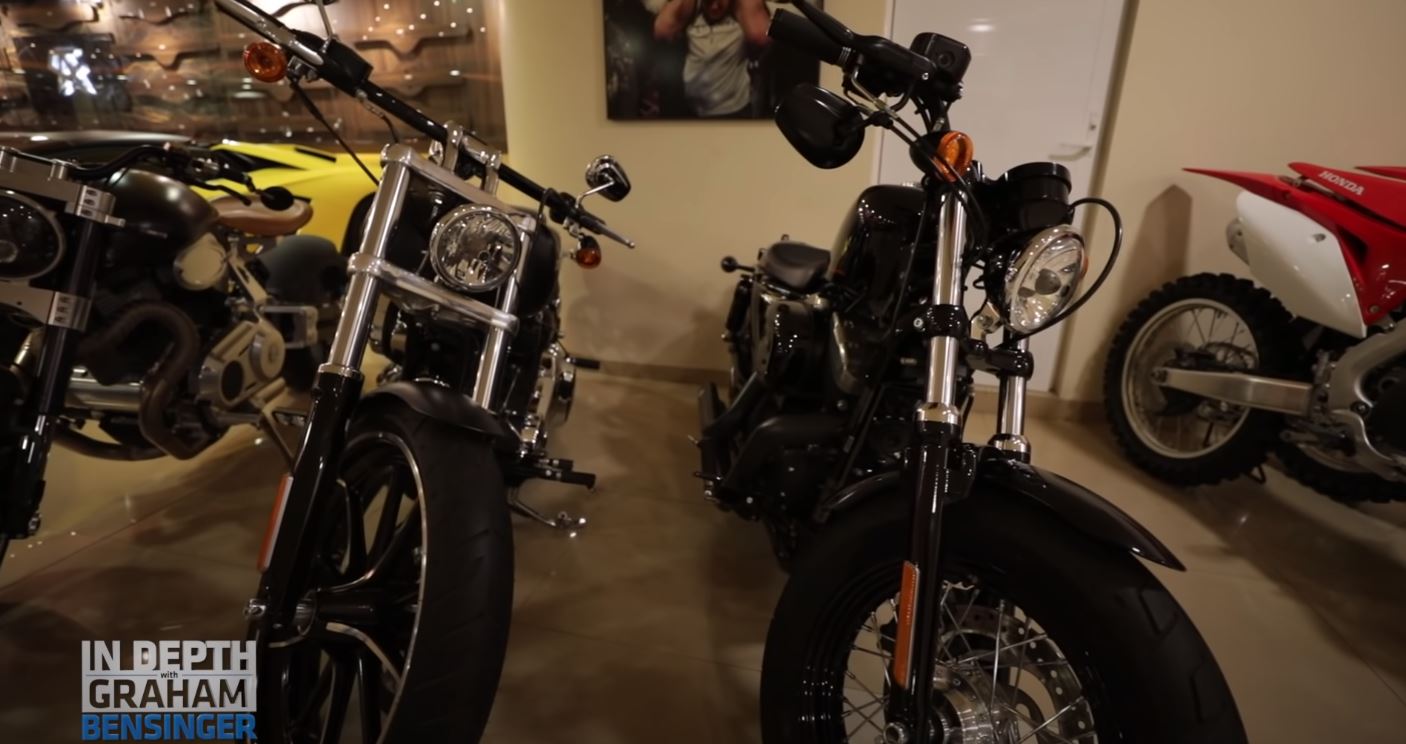 canelo-alvarez-giving-a-tour-of-his-car-collection-is-priceless-inspiring_6.jpg