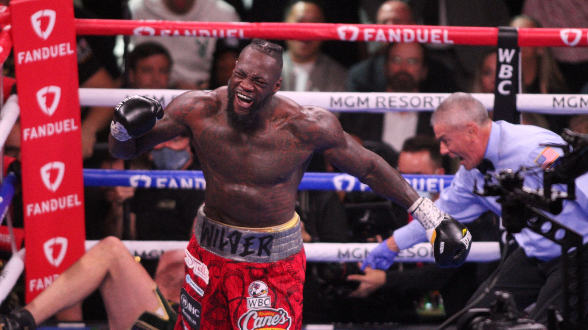 deontay-wilder-getty-ftr-101421jpg_ozp5s1idj07z1ejhpjazpqjgi.jpg