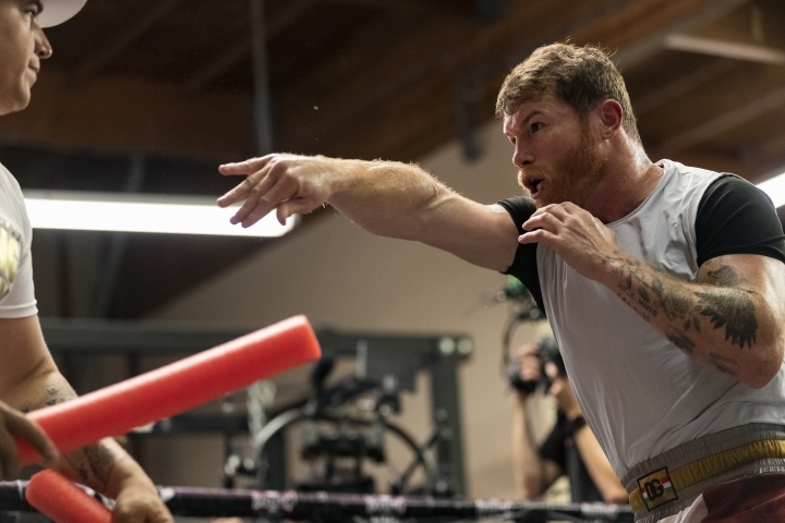 canelo-alvarez (20)_1634775289.jpg
