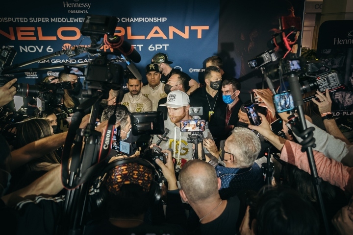 canelo-alvarez (26)_1635898732.jpg