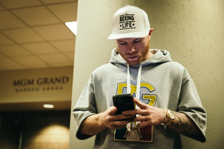 canelo-alvarez (3)_1635898732.jpg