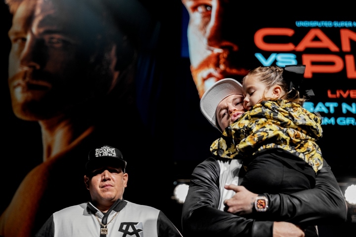 canelo-alvarez (2)_1635982606.jpg