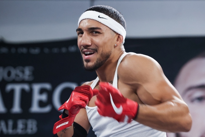 teofimo-lopez (12)_1636164688.jpg