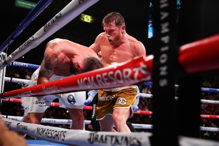 canelo-plant-fight (31)_1636280463.jpg