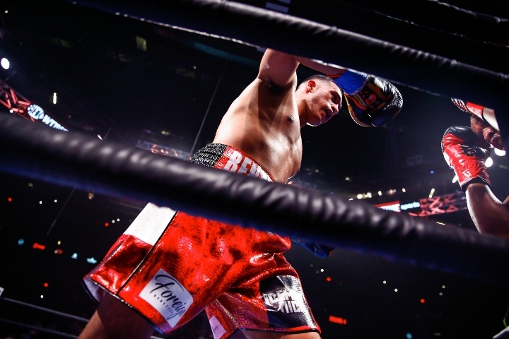 benavidez-davis-fight (13).jpg