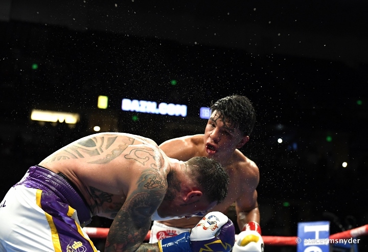 munguia-rosado-fight (38).jpg