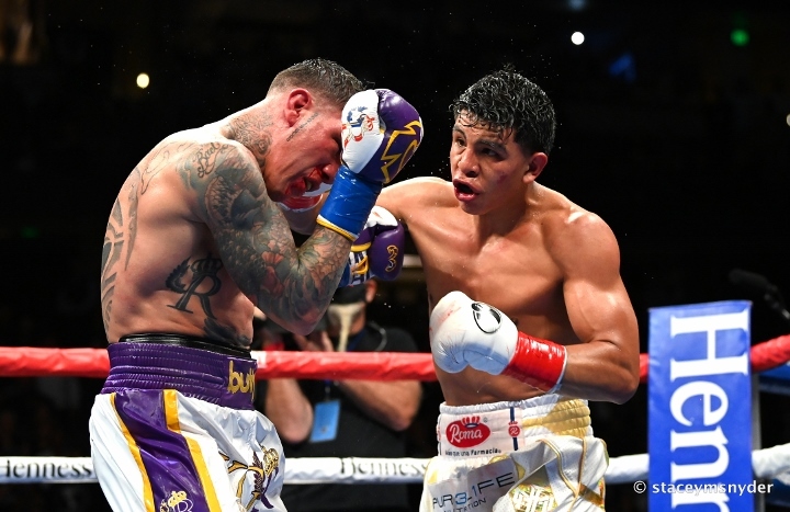 munguia-rosado-fight (11).jpg