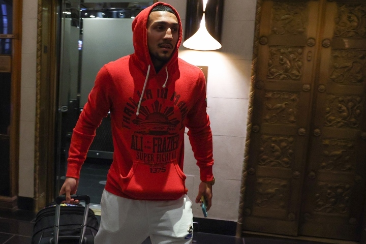 teofimo-lopez (2)_1637628880.jpg