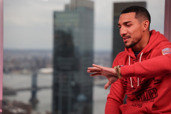 teofimo-lopez (30)_1637628880.jpg