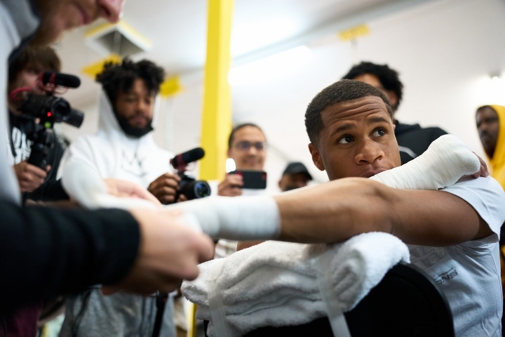 devin-haney (5)_1637806724.jpg