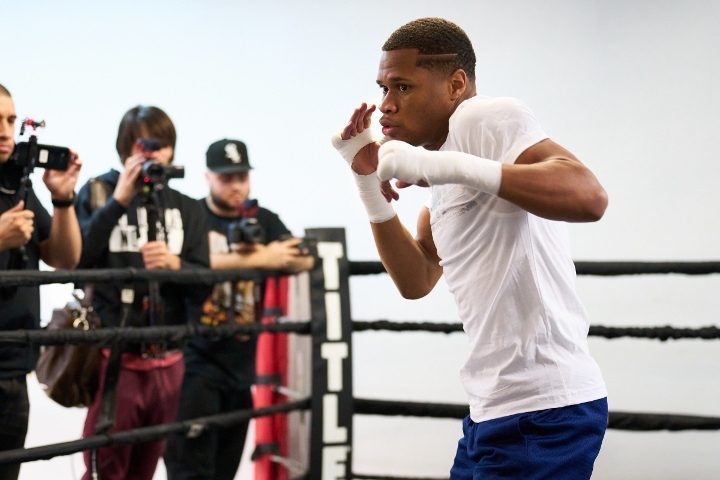 devin-haney (16)_1637806724.jpg
